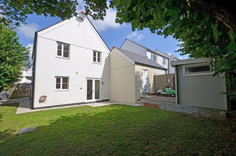 3 bed link-detached house for sale in Roseworthy Road, Shortlanesend, Truro TR4, £375,000