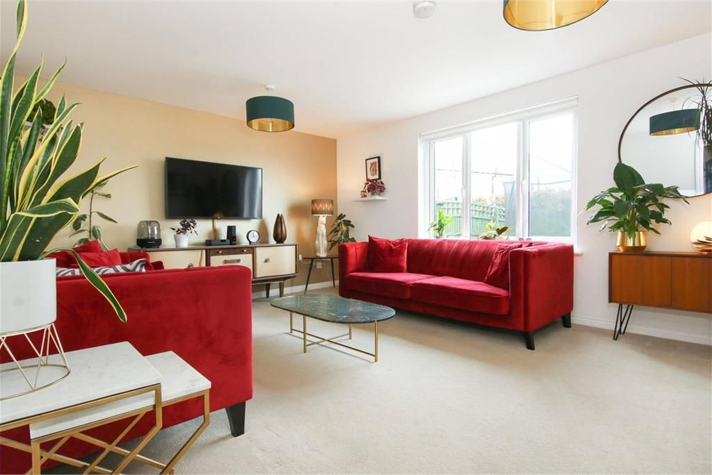 4 bed detached house for sale in 27 Rowan Place, Calderwood, East Calder EH53, £390,000