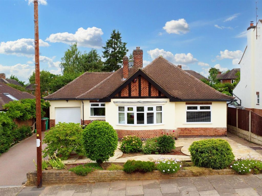 3 bed detached bungalow for sale in Sheraton Drive, Wollaton, Nottingham NG8, £550,000
