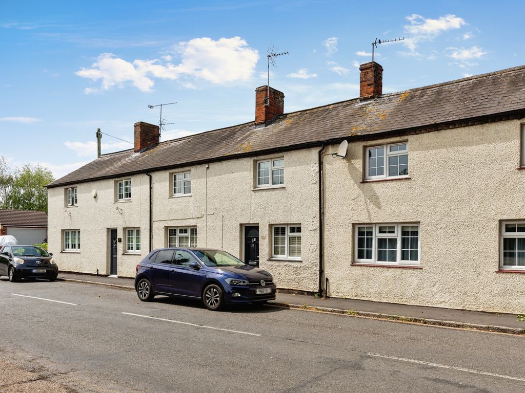 3 bed terraced house for sale in Arlesey Road, Ickleford, Hitchin SG5, £395,000