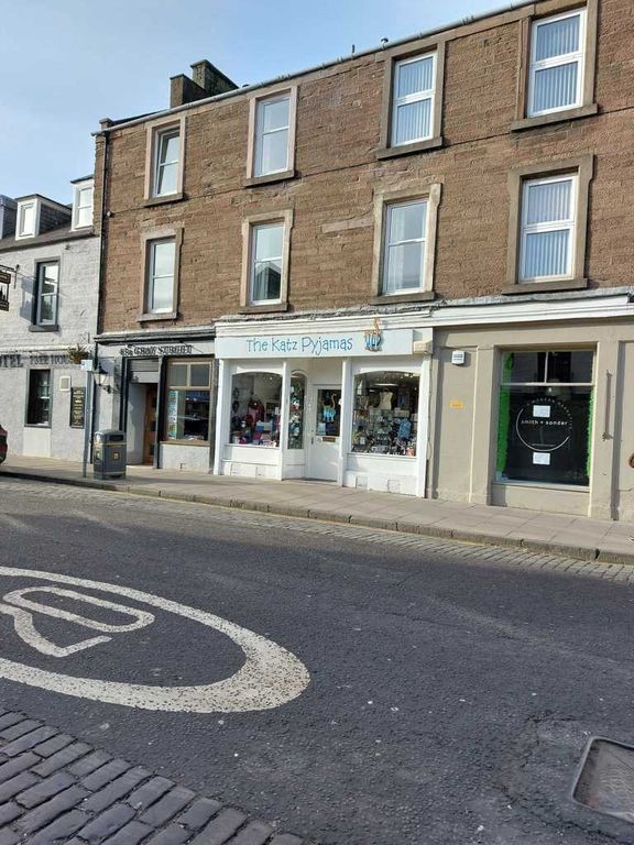 Retail premises to let in 55, Gray Street, Broughty Ferry, Dundee DD5, £16,000 pa