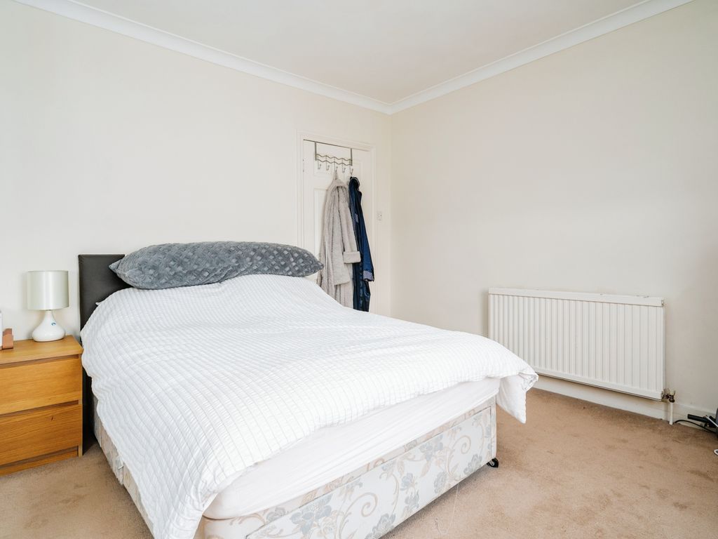 3 bed terraced house for sale in Bells Hill, Barnet EN5, £525,000