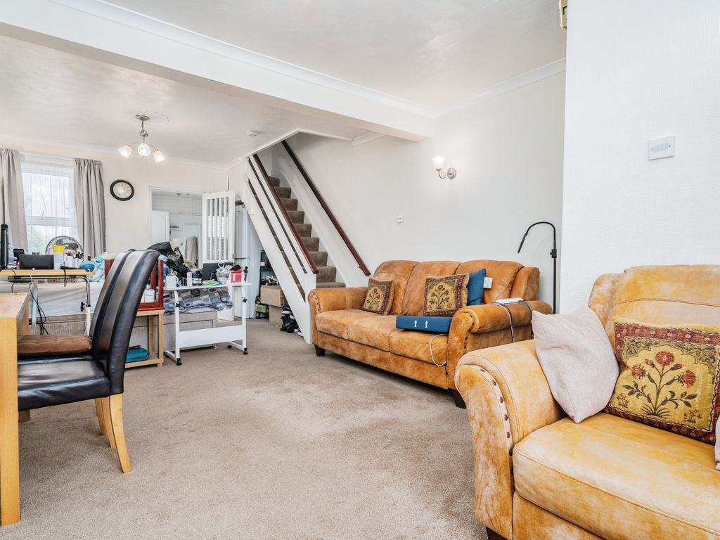 3 bed terraced house for sale in Bells Hill, Barnet EN5, £525,000