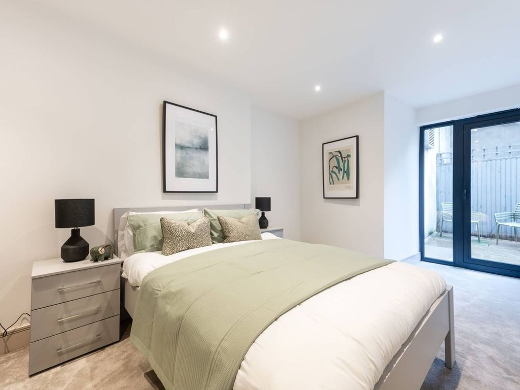 2 bed flat for sale in Honeywood Road, Harlesden, London NW10, £435,000