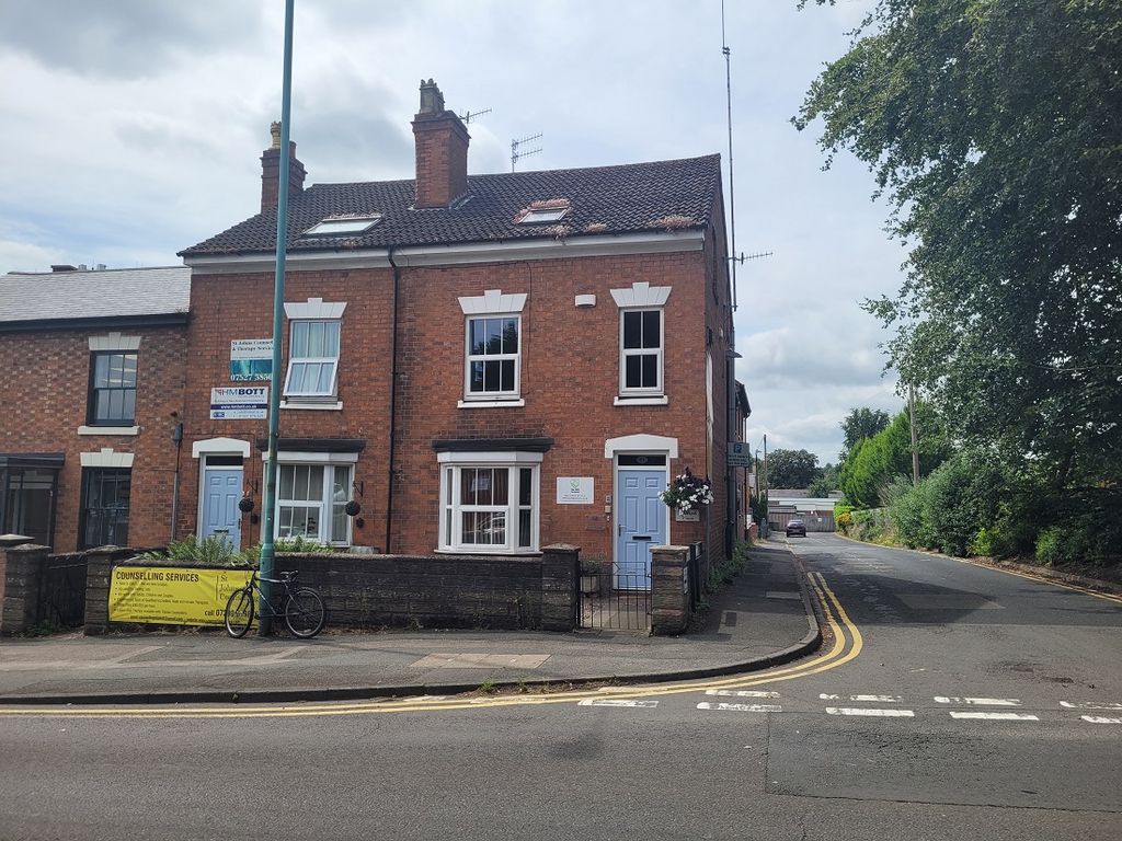 Serviced office to let in Kidderminster Road, Bromsgrove B61, £4,500 pa