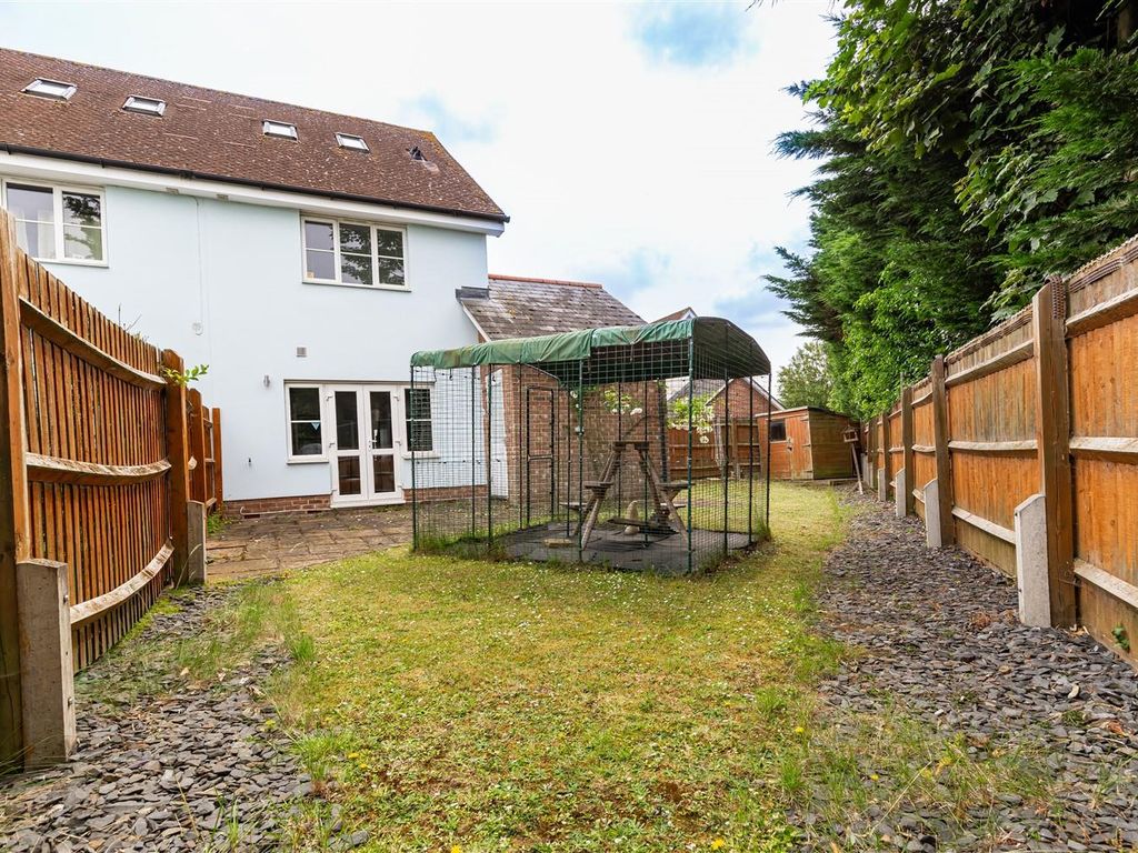 3 bed semi-detached house for sale in Walter Mead Close, Ongar CM5, £480,000