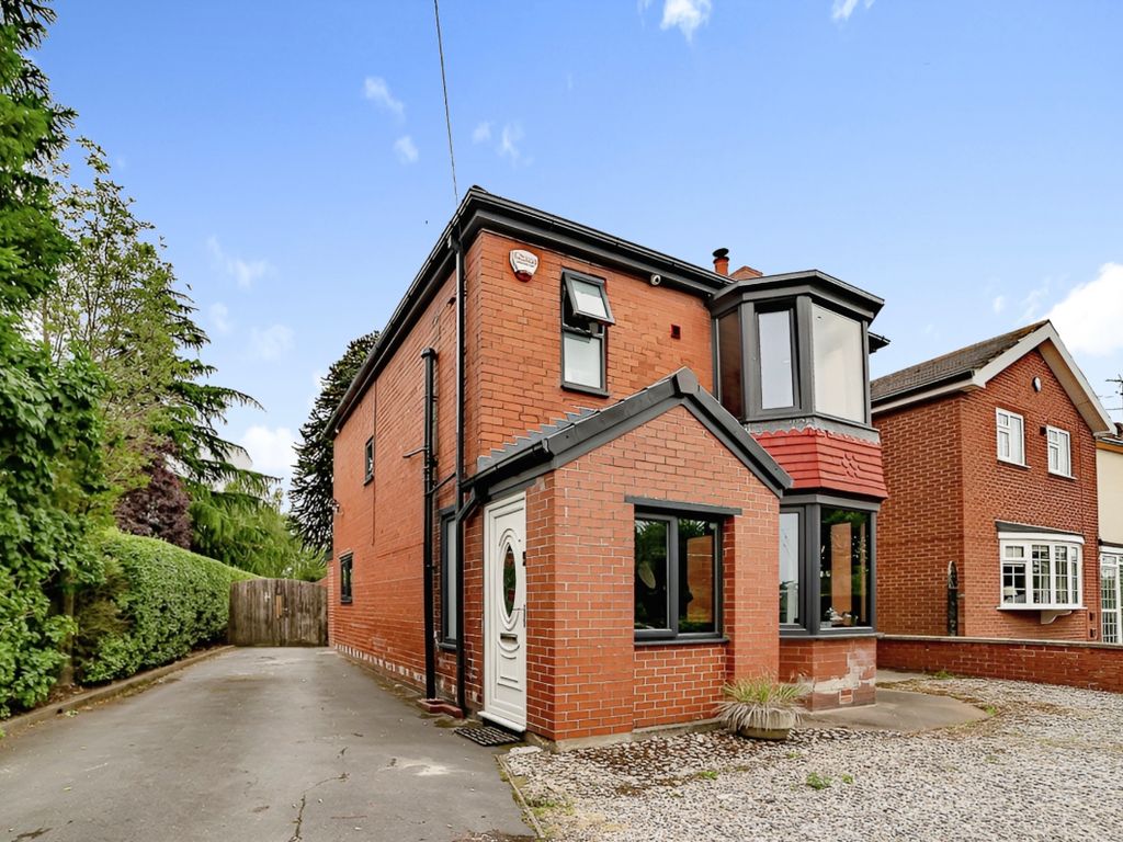 4 bed detached house for sale in Mosham Road, Blaxton, Doncaster DN9, £425,000