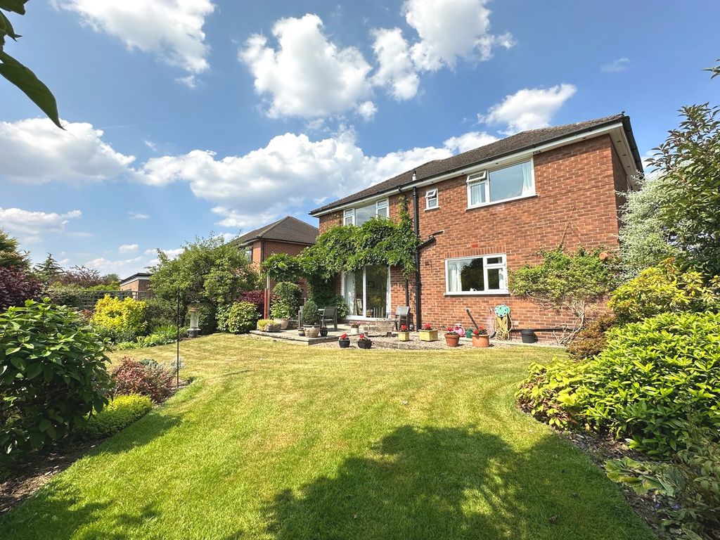 4 bed detached house for sale in Stanneylands Road, Wilmslow SK9, £675,000