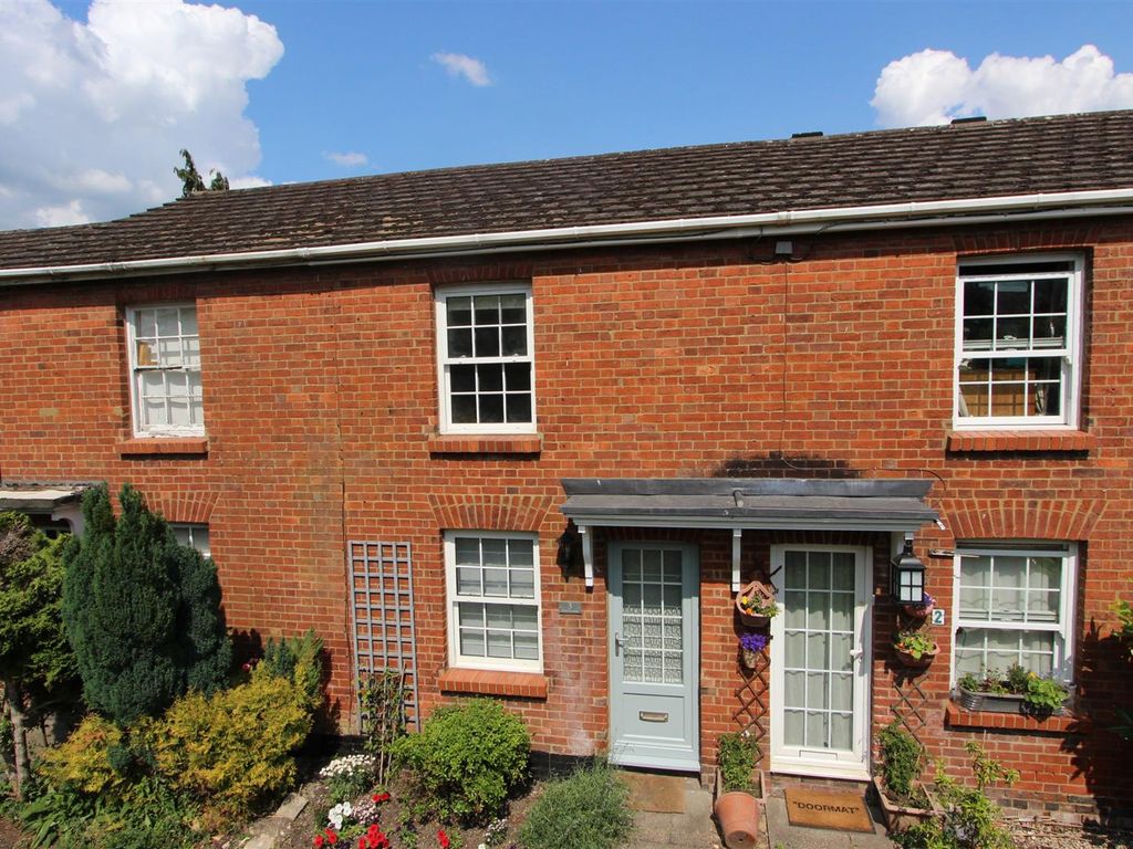 2 bed terraced house for sale in West Passage, Tring HP23, £350,000