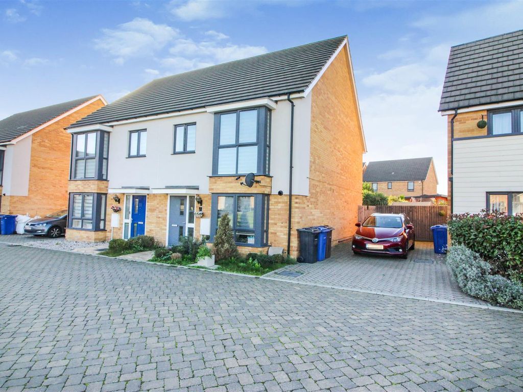 4 bed semi-detached house for sale in Bredle Way, Aveley, South Ockendon RM15, £550,000