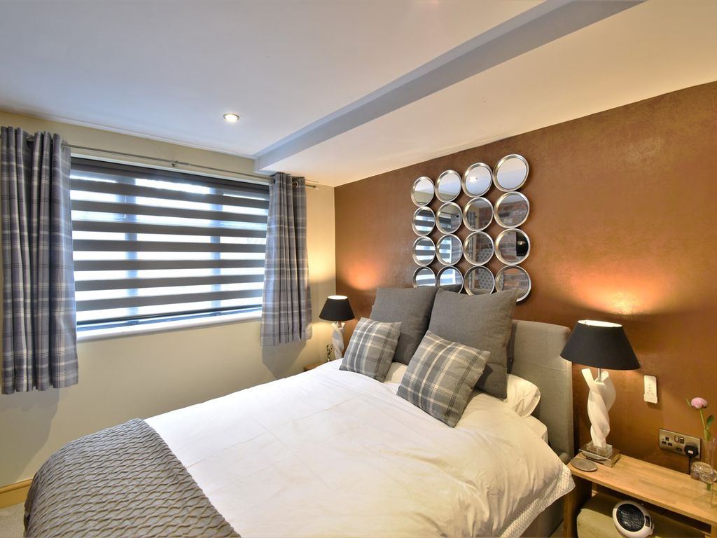 3 bed end terrace house for sale in Clifton Street, Alderley Edge SK9, £495,000