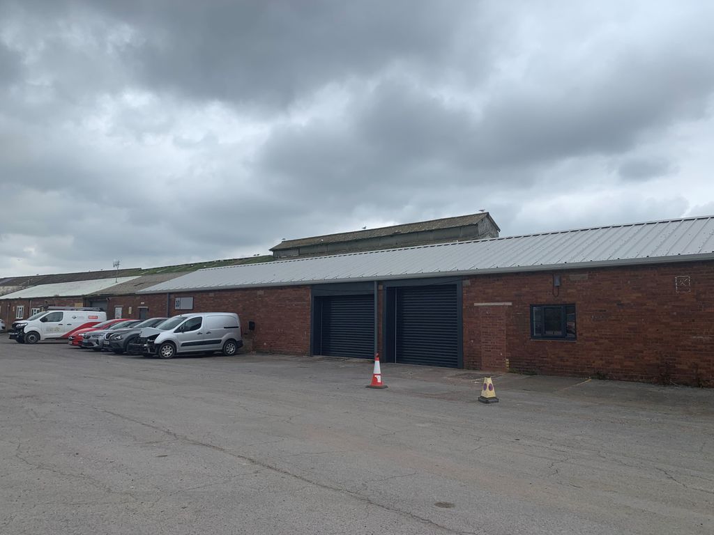 Industrial to let in Water Lane, Exeter EX2, £12,250 pa