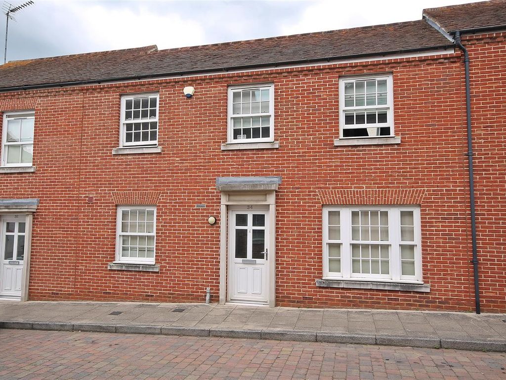 3 bed mews house for sale in Barton Mill Road, Canterbury CT1, £350,000