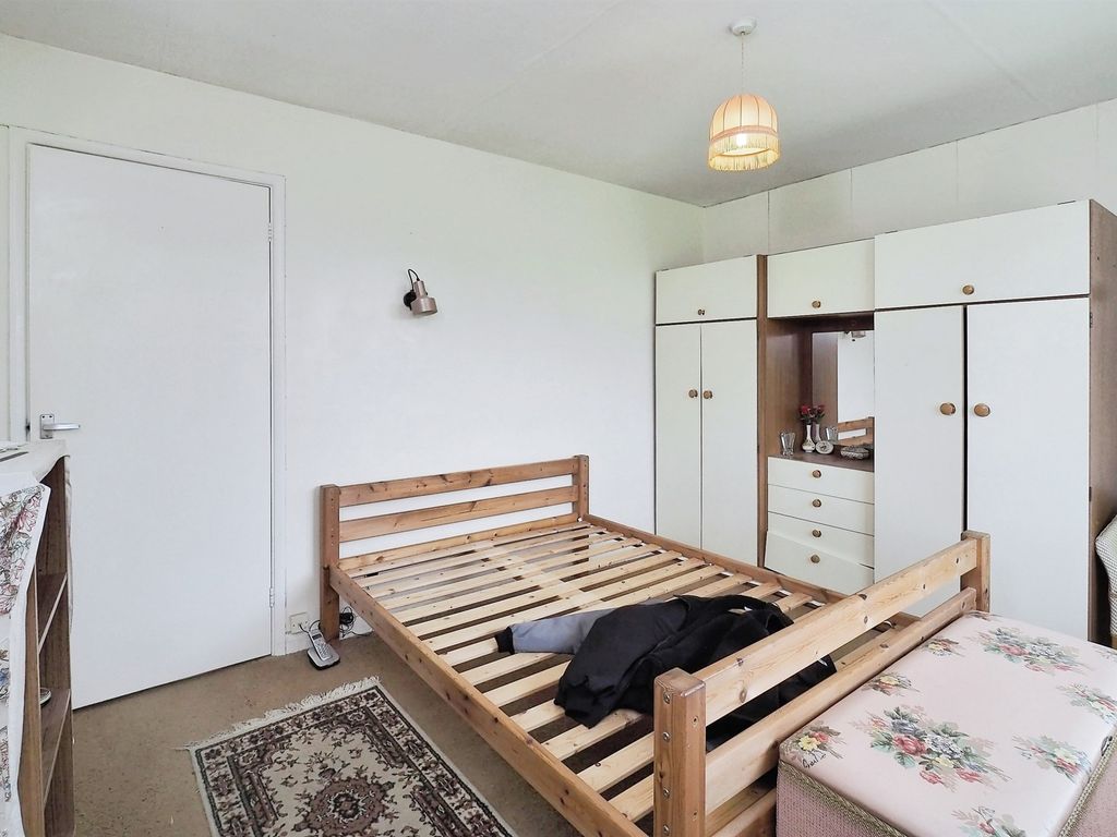 3 bed detached bungalow for sale in Clay Street, Whiteparish, Salisbury SP5, £525,000