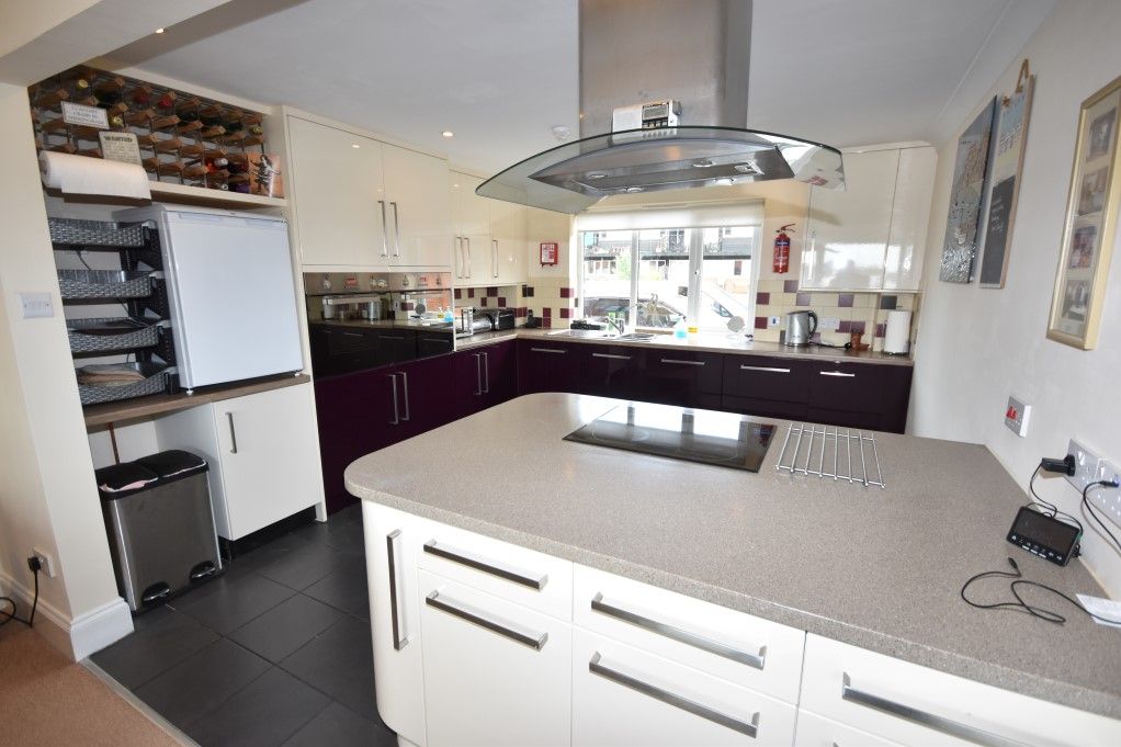 4 bed town house for sale in Ferry Road, Horning NR12, £475,000