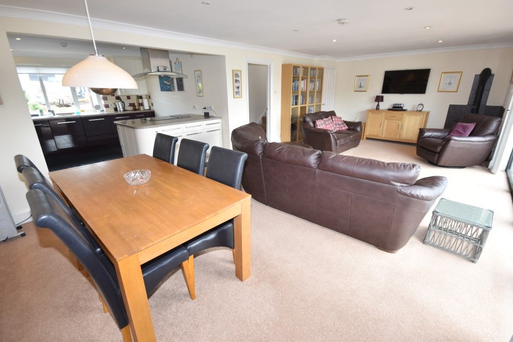 4 bed town house for sale in Ferry Road, Horning NR12, £475,000