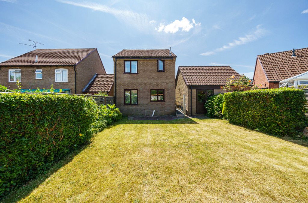 3 bed detached house for sale in Elford Close, Lower Earley, Reading RG6, £425,000