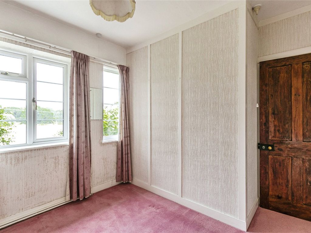 3 bed terraced house for sale in Vicarage Cottages, Holdenhurst Village, Bournemouth, Dorset BH8, £375,000