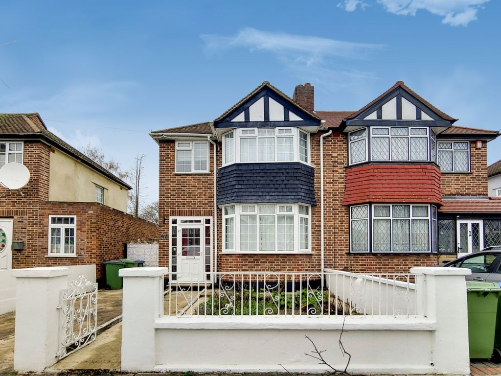 3 bed semi-detached house for sale in Brookdene Road, London, Greater London SE18, £440,000