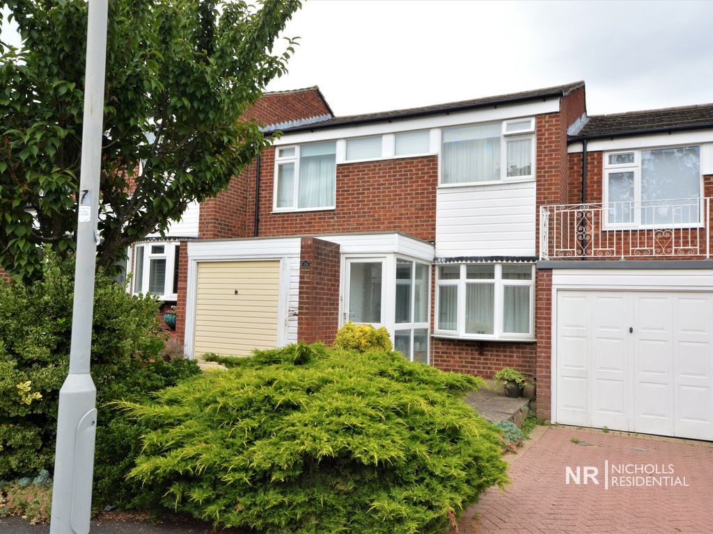 3 bed semi-detached house for sale in Angus Close, Chessington, Surrey. KT9, £499,999