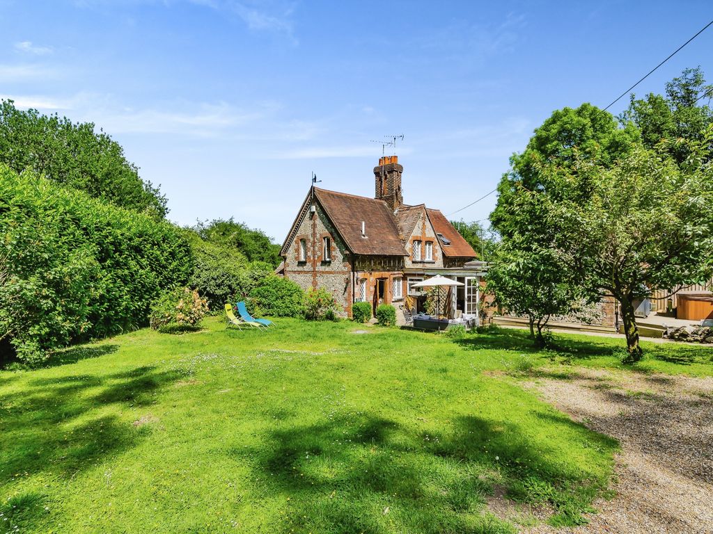 3 bed semi-detached house for sale in Limpsfield Road, Warlingham CR6, £525,000