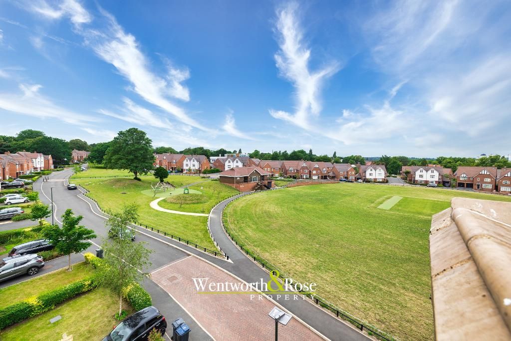 2 bed flat for sale in Willow Road, Bournville, Birmingham B30, £425,000