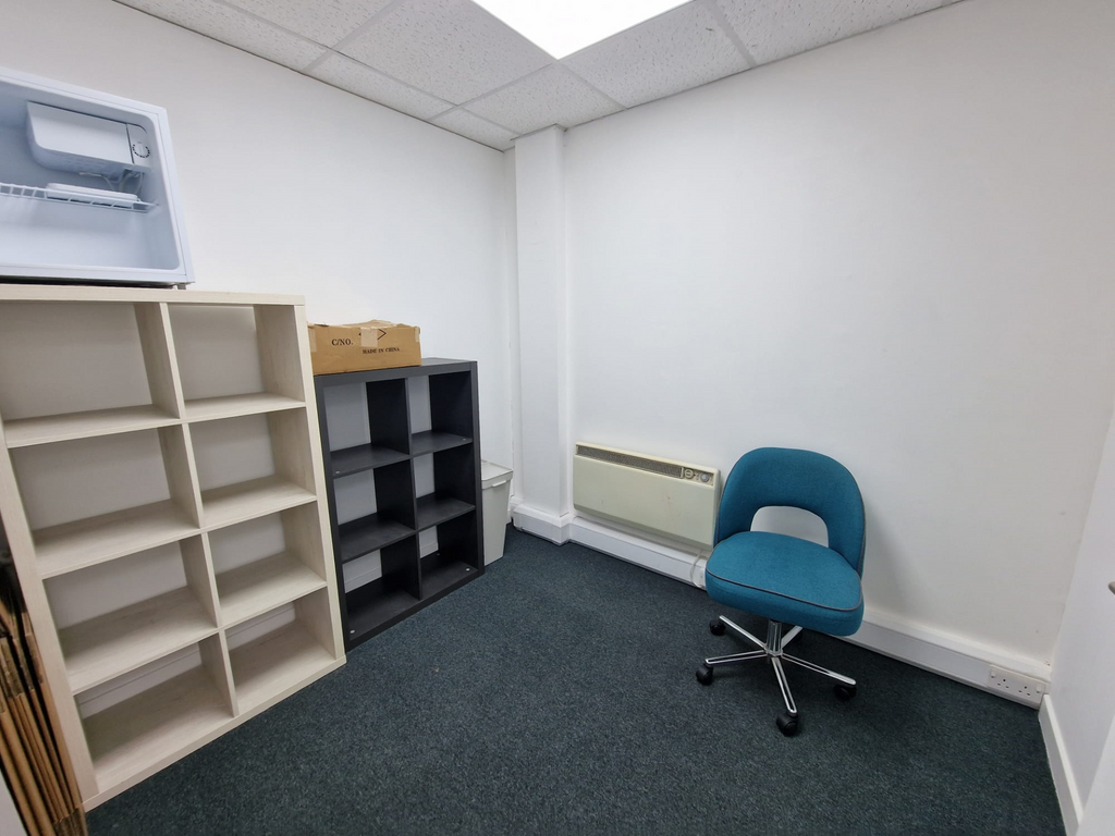 Office to let in Unit 37 Imex Business Centre, Bilston Glen Industrial Estate, Loanhead EH20, £7,100 pa