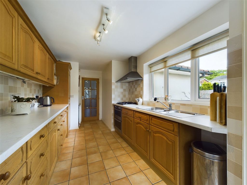 3 bed bungalow for sale in Holmcroft Gardens, Findon Village, Worthing BN14, £595,000