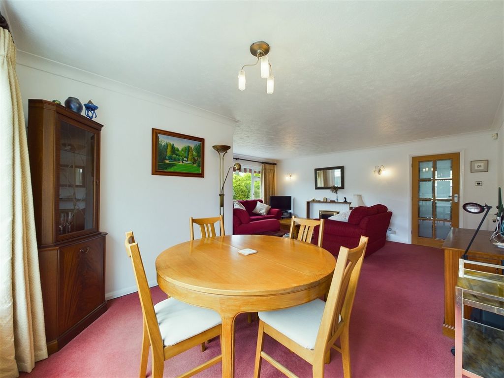 3 bed bungalow for sale in Holmcroft Gardens, Findon Village, Worthing BN14, £595,000