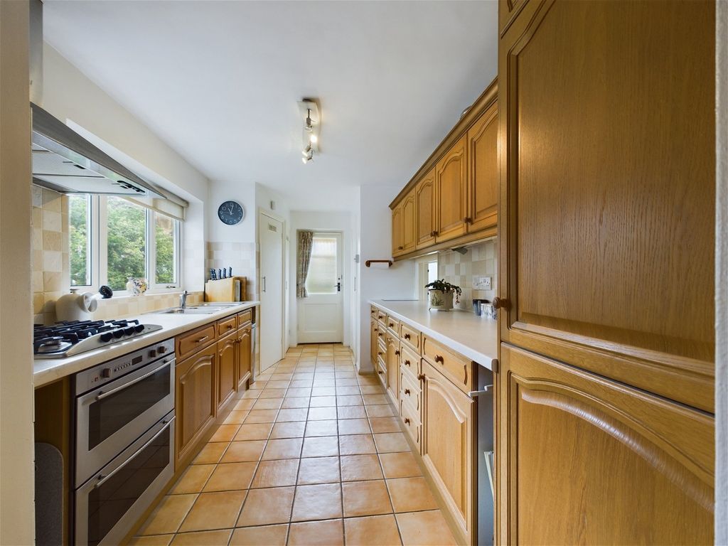 3 bed bungalow for sale in Holmcroft Gardens, Findon Village, Worthing BN14, £595,000