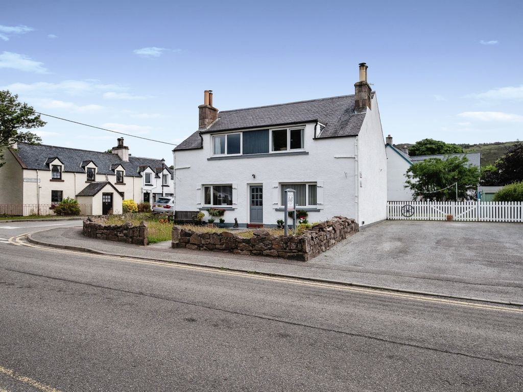 5 bed detached house for sale in Quay Street, Ullapool IV26, £450,000