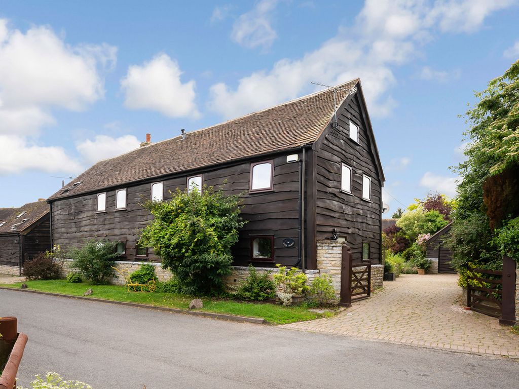 4 bed barn conversion for sale in Manor Farm, Broughton Hackett, Worcester Worcestershire WR7, £685,000