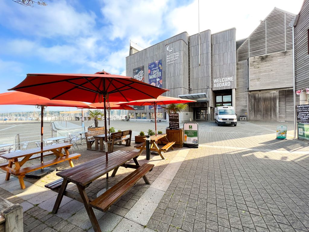 Restaurant/cafe to let in Discovery Quay, Falmouth TR11, £16,000 pa