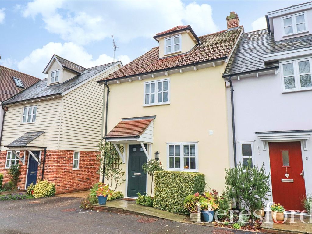 3 bed end terrace house for sale in Mellish Grove, Dunmow CM6, £400,000