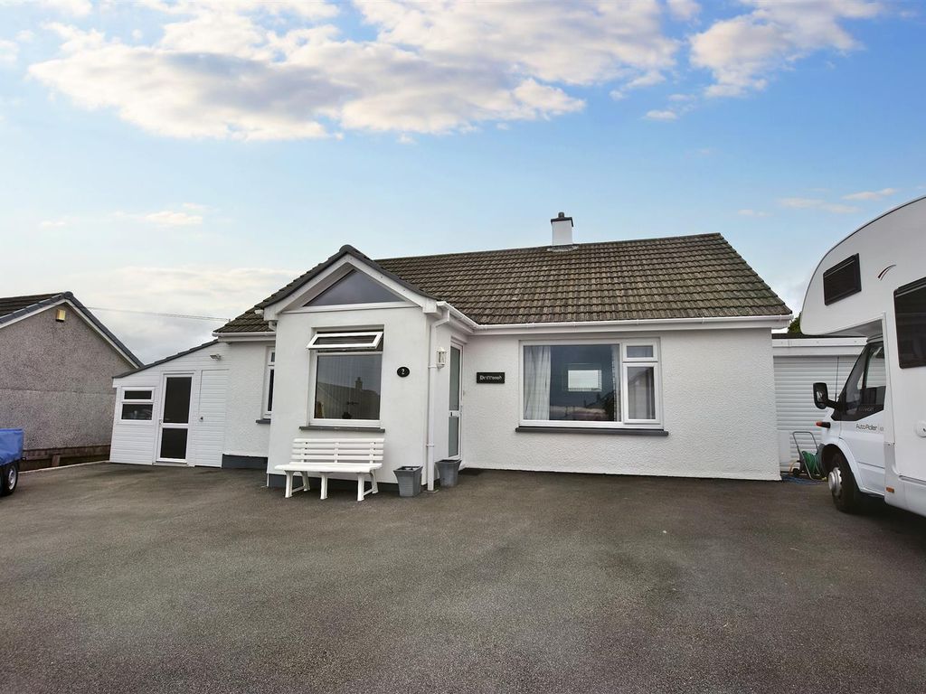 3 bed detached bungalow for sale in Highland Park, Redruth TR15, £375,000