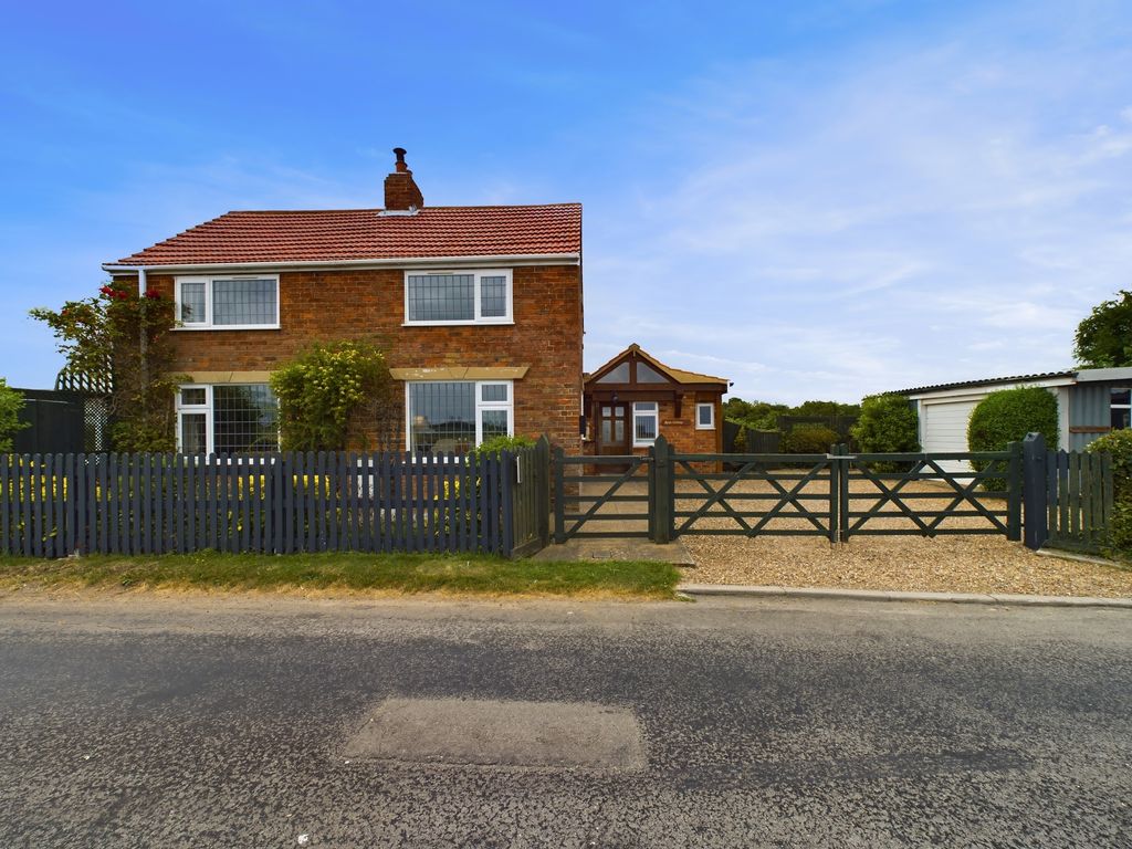 4 bed detached house for sale in Authorpe Road, South Reston, Louth LN11, £350,000