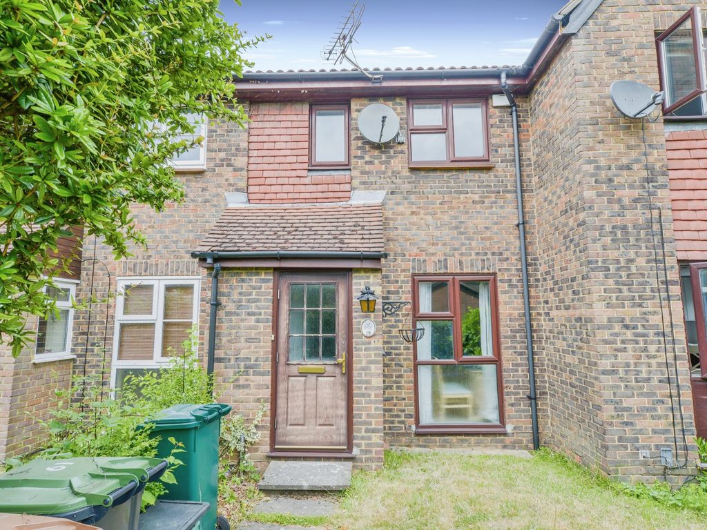 2 bed terraced house for sale in Furtherfield, Abbots Langley WD5, £375,000