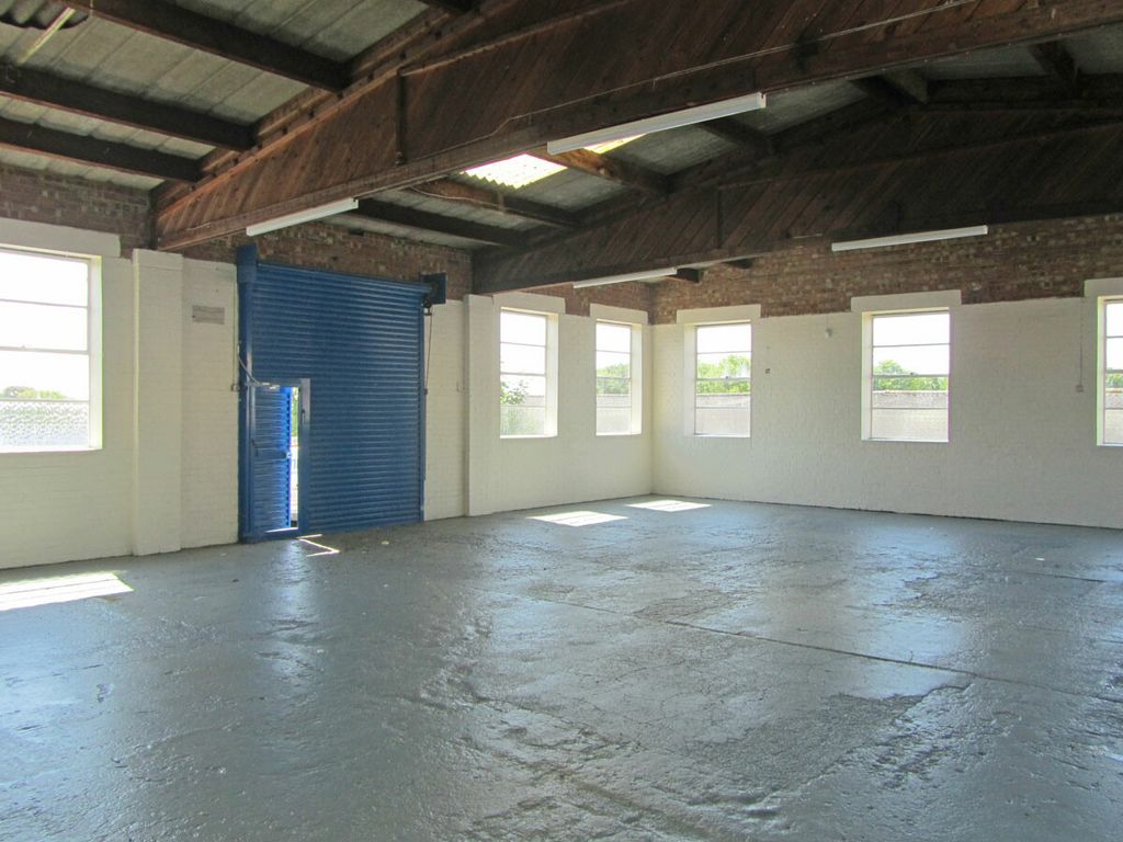 Light industrial to let in Unit 69 Station Road Industrial Estate, Station Road, Hailsham BN27, £19,500 pa