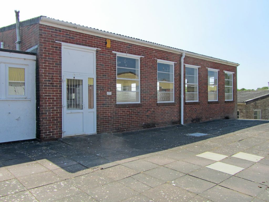 Light industrial to let in Unit 69 Station Road Industrial Estate, Station Road, Hailsham BN27, £19,500 pa