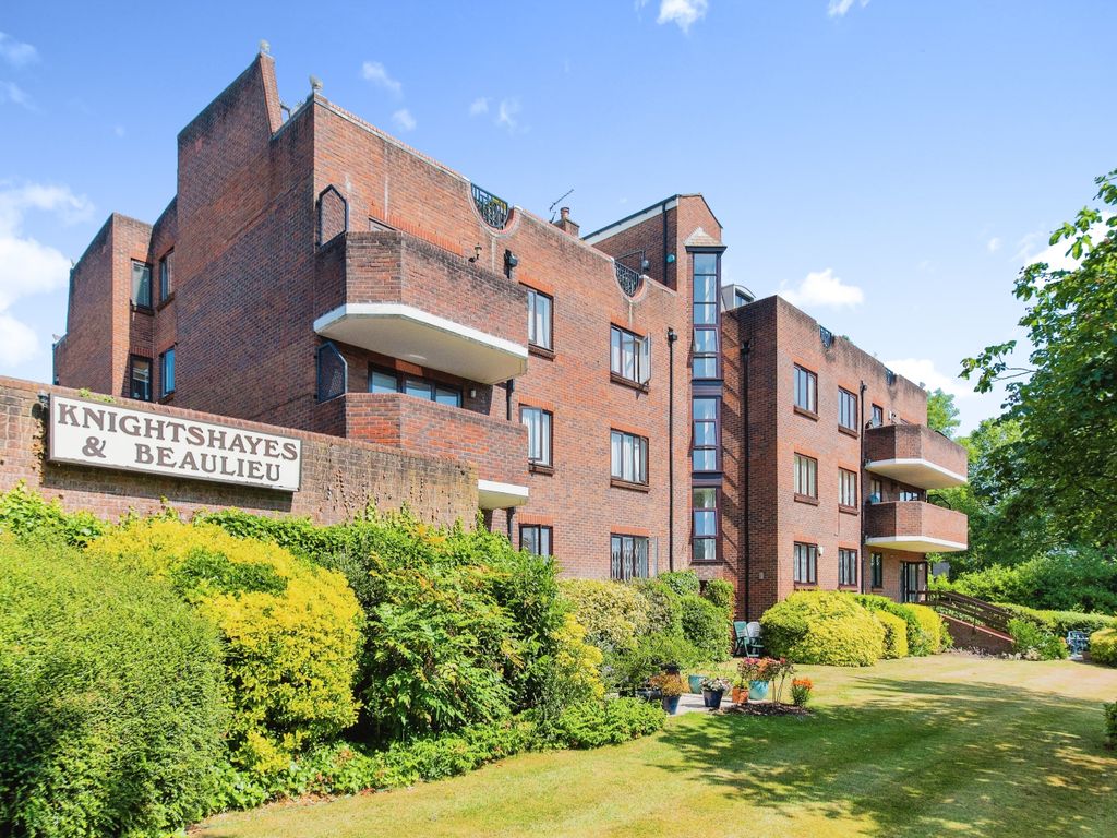 2 bed flat for sale in 93 Holders Hill Road, Finchley NW4, £549,700