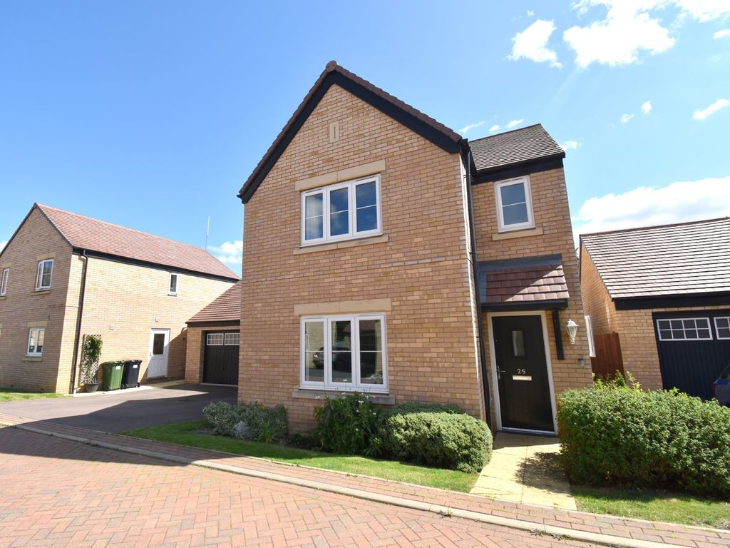 3 bed detached house for sale in Apple Tree Close, Fenstanton, Huntingdon PE28, £370,000