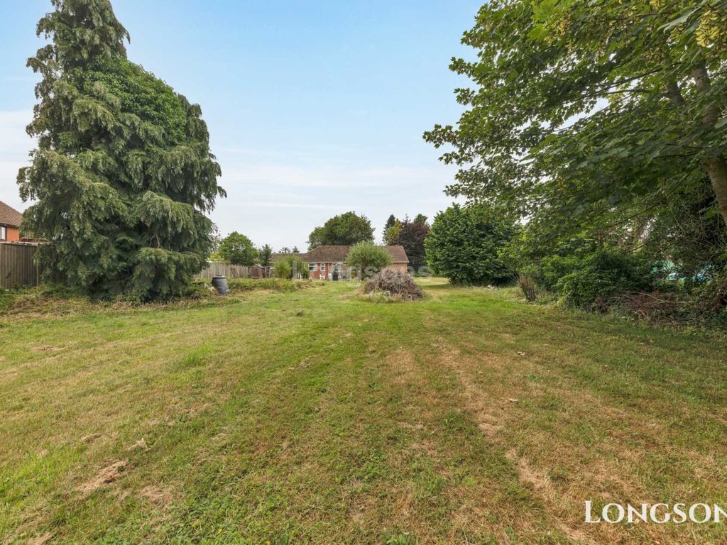 3 bed detached bungalow for sale in Mill Street, Necton PE37, £375,000