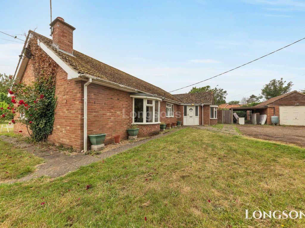 3 bed detached bungalow for sale in Mill Street, Necton PE37, £375,000