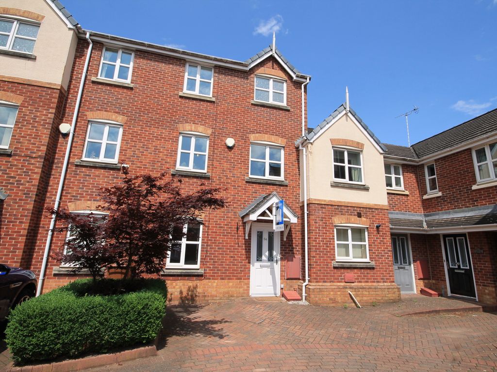 3 bed town house to rent in Talbot Way, Stapeley, Nantwich CW5, £1,000 pcm