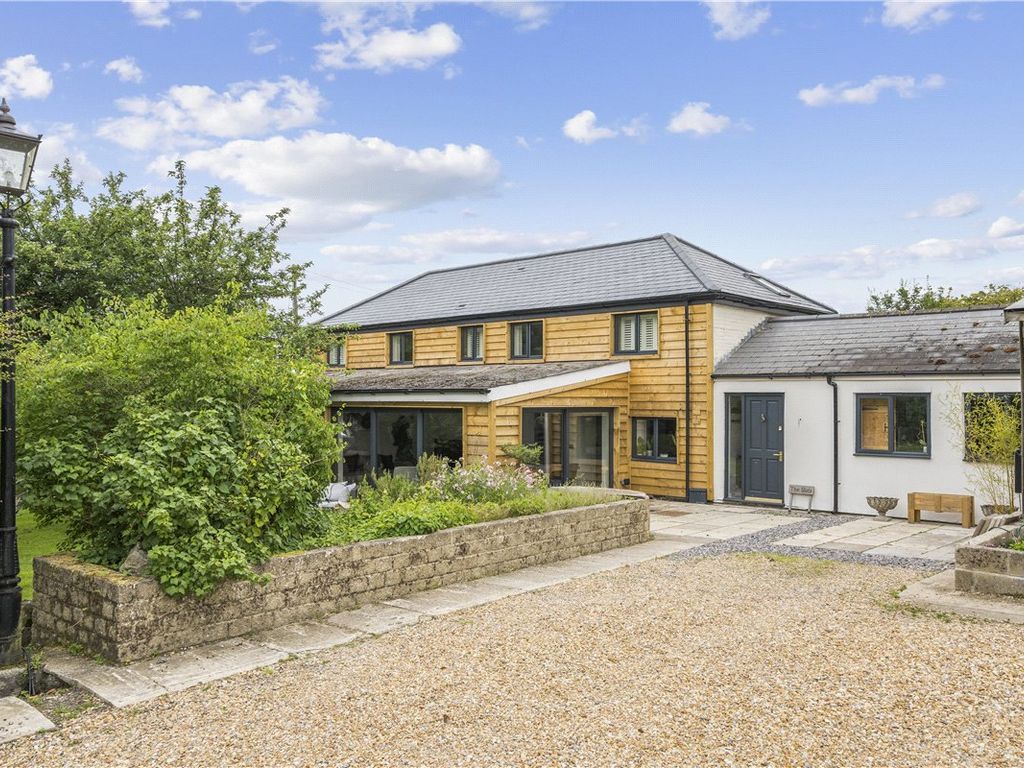 4 bed detached house for sale in West Kennett, Marlborough, Wiltshire SN8, £800,000