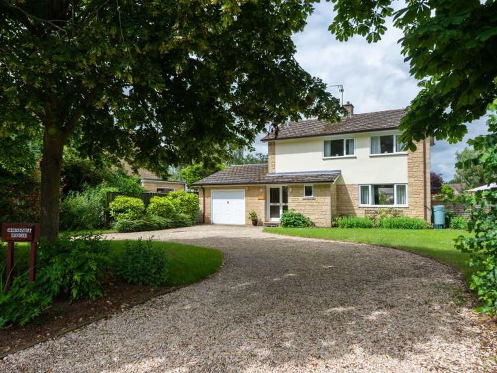 4 bed detached house for sale in Ham Lane, Aston OX18, £575,000