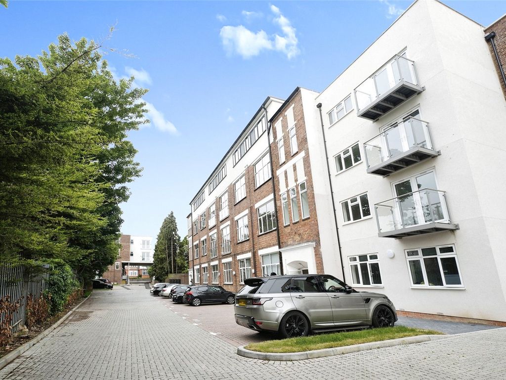 New home, 1 bed flat for sale in Old Bedford Road, Luton, Bedfordshire LU2, £179,000