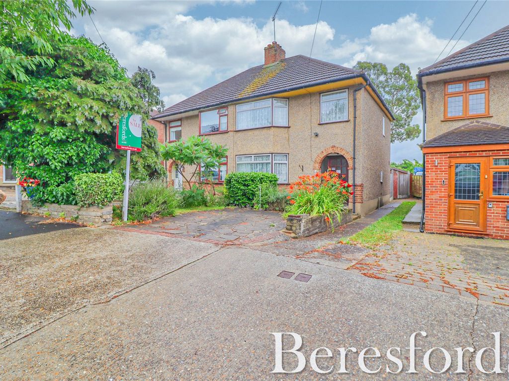 3 bed semi-detached house for sale in Heron Way, Upminster RM14, £425,000