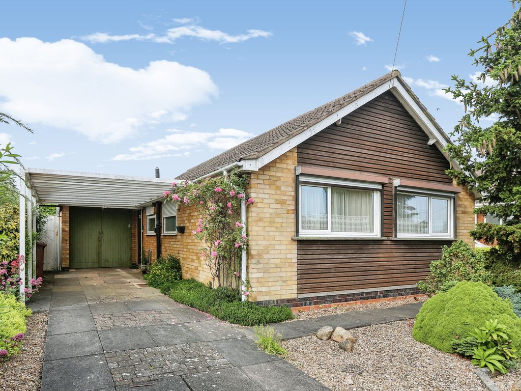 3 bed detached bungalow for sale in Hunters Rise, Kirby Bellars, Melton Mowbray LE14, £325,000