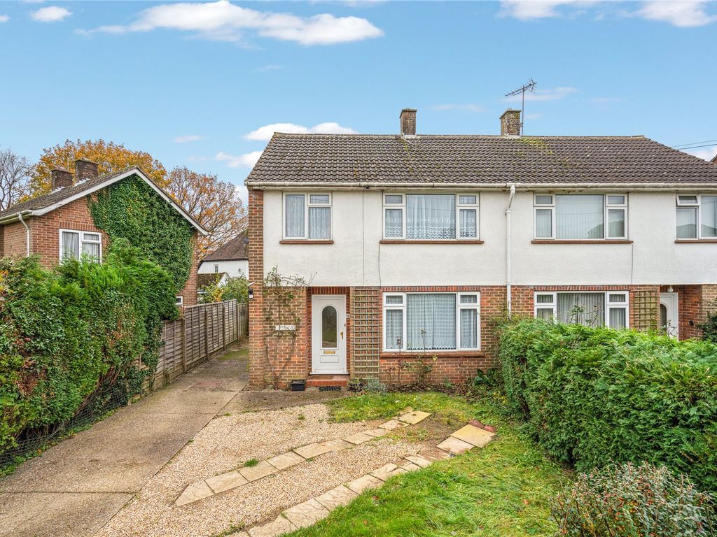 3 bed semi-detached house for sale in High Street, Prestwood, Great Missenden, Buckinghamshire HP16, £425,000
